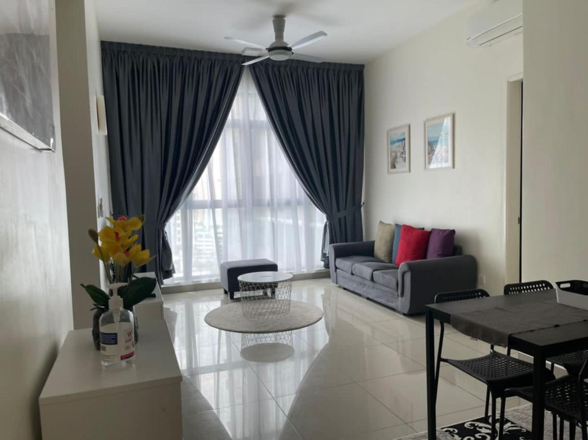 Ioi Conezion Iman'S Home With Pool View Unit ปุตราจายา ภายนอก รูปภาพ