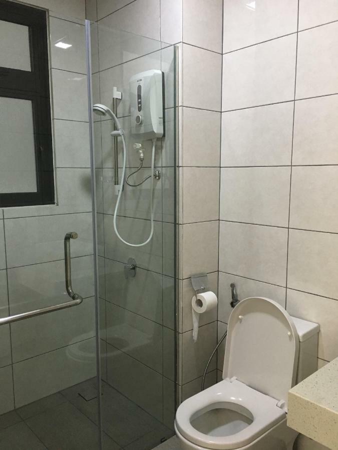 Ioi Conezion Iman'S Home With Pool View Unit ปุตราจายา ภายนอก รูปภาพ