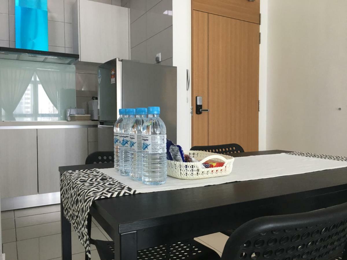 Ioi Conezion Iman'S Home With Pool View Unit ปุตราจายา ภายนอก รูปภาพ