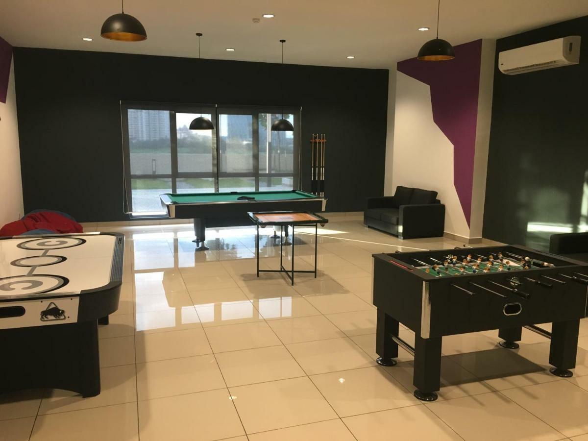 Ioi Conezion Iman'S Home With Pool View Unit ปุตราจายา ภายนอก รูปภาพ